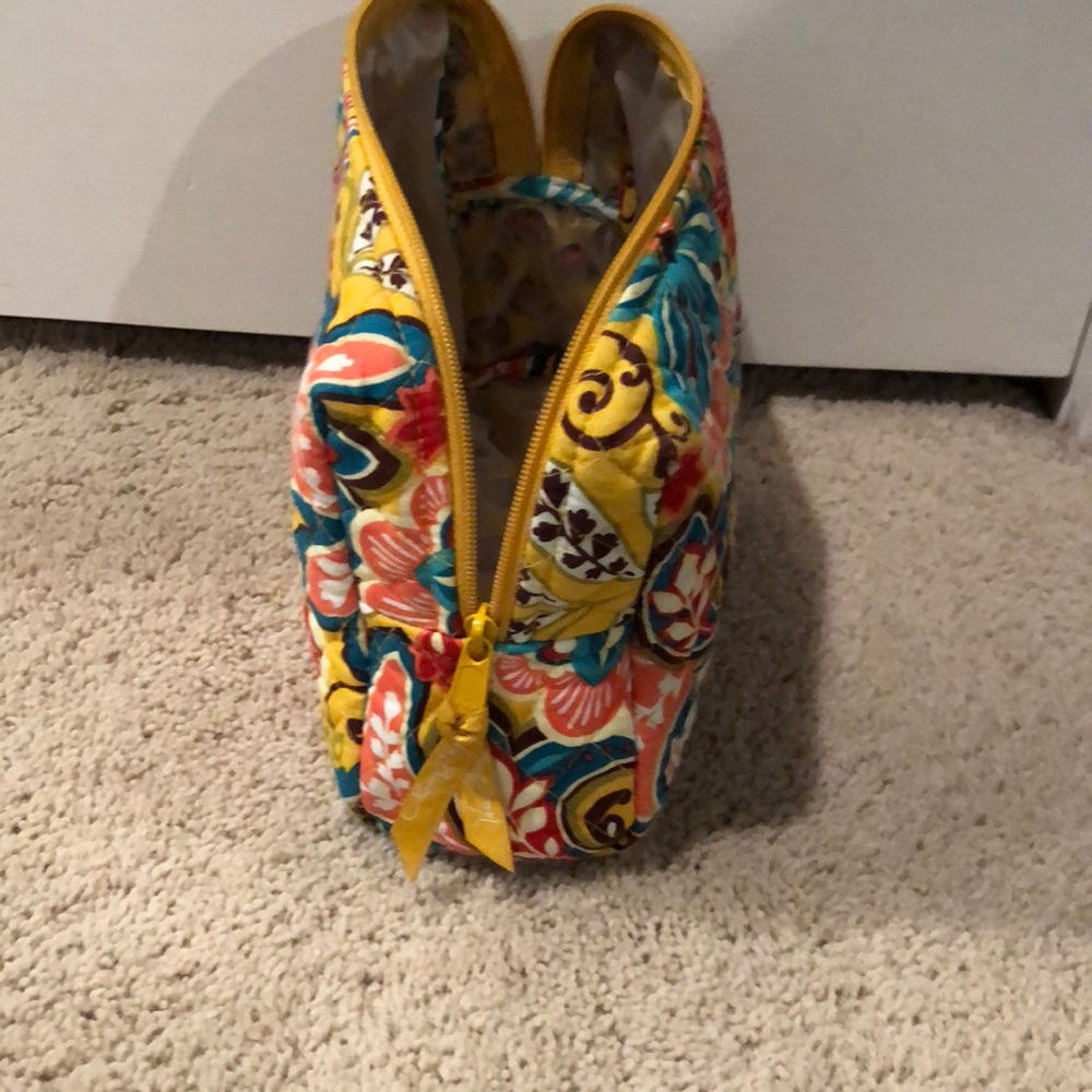 Vera Bradley large cosmetic case - Picture 5 of 8